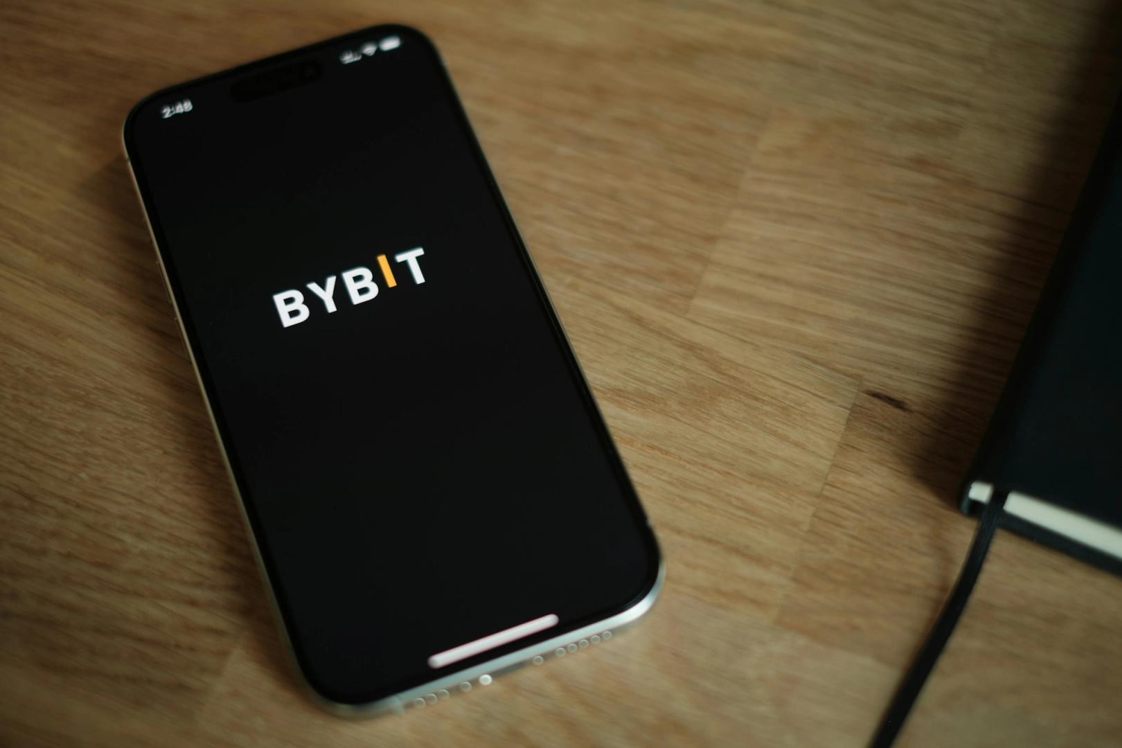Sun'iy intellekt Bybit kompaniyasiga bir yil ichida 700 million dollar tejashga yordam berdi