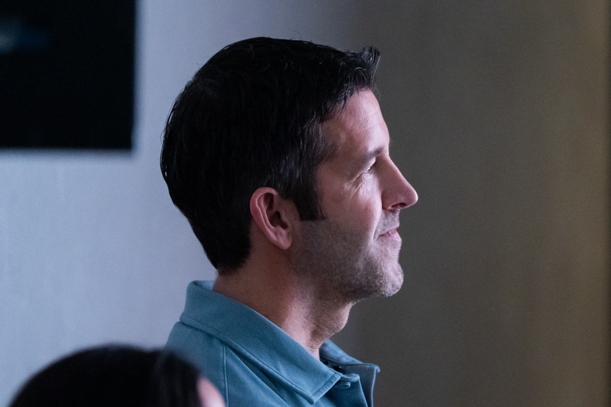 Jon Ternus Apple bosh direktori sifatidagi ilk eslatmasida kelgusi haftadagi ulkan taqdimotni e'lon qildi