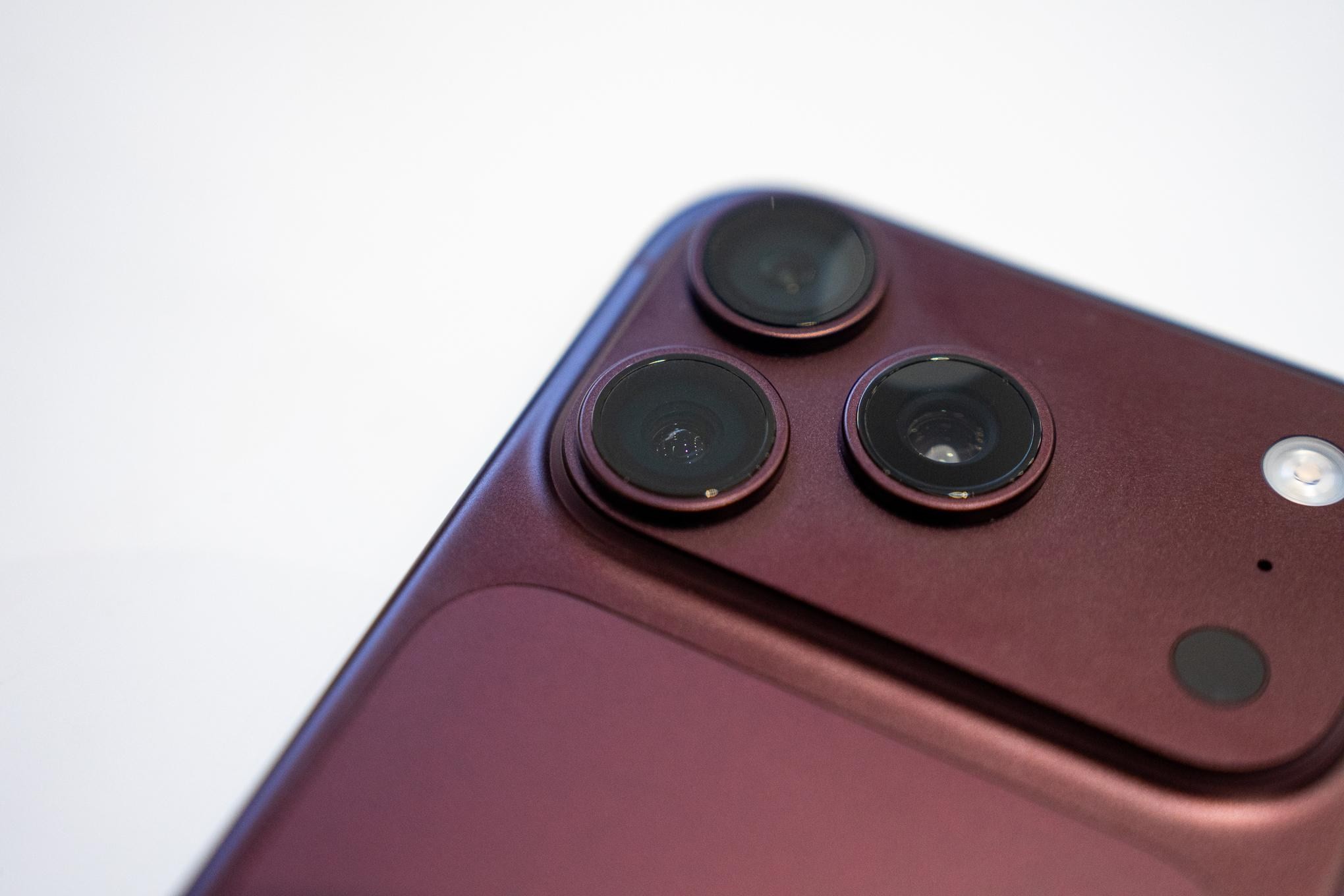 Apple sun'iy intellekt davrida haqiqiy suratlarni tasdiqlovchi yangi funksiyani taqdim etmoqda