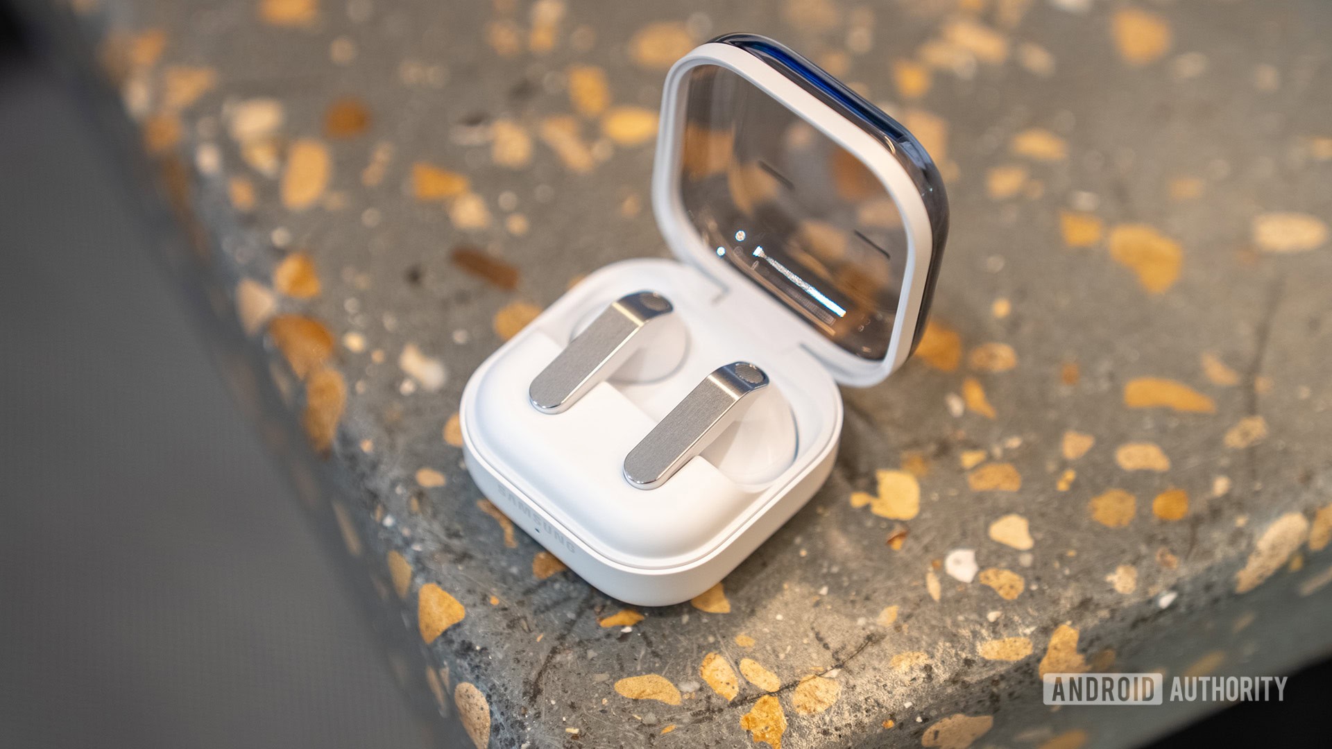 Samsung Galaxy Buds On ning yangi renderlari sizga ko'rsatildi