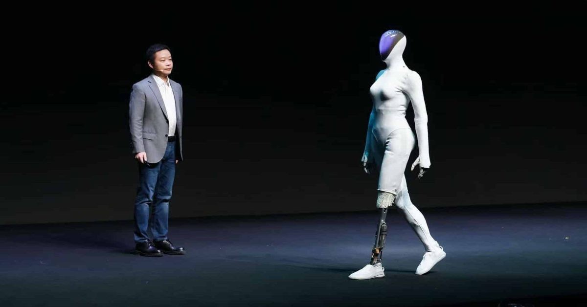 XPeng robototexnika bo'limi IRON loyihasi uchun 900 million dollar jalb qildi