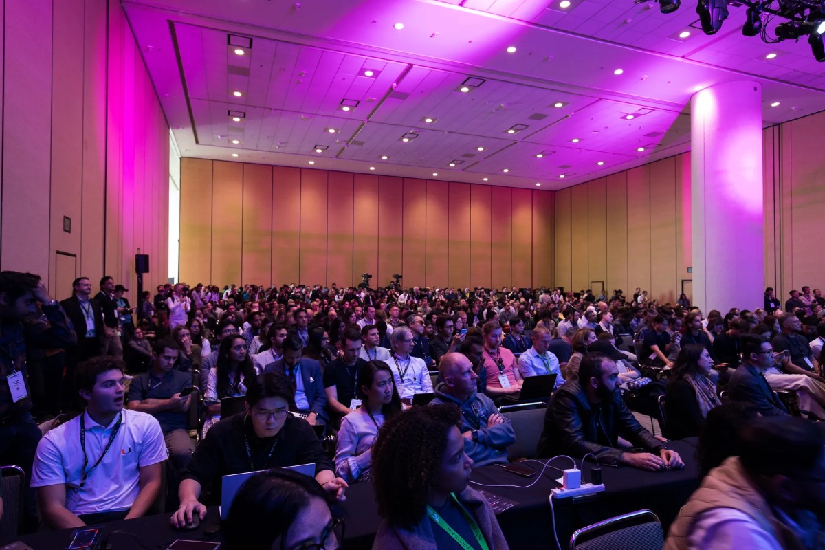 Startaplarning yangi xodimi sun'iy intellekt agenti bo'lishi mumkin: TechCrunch Disrupt 2026 muhokamasi