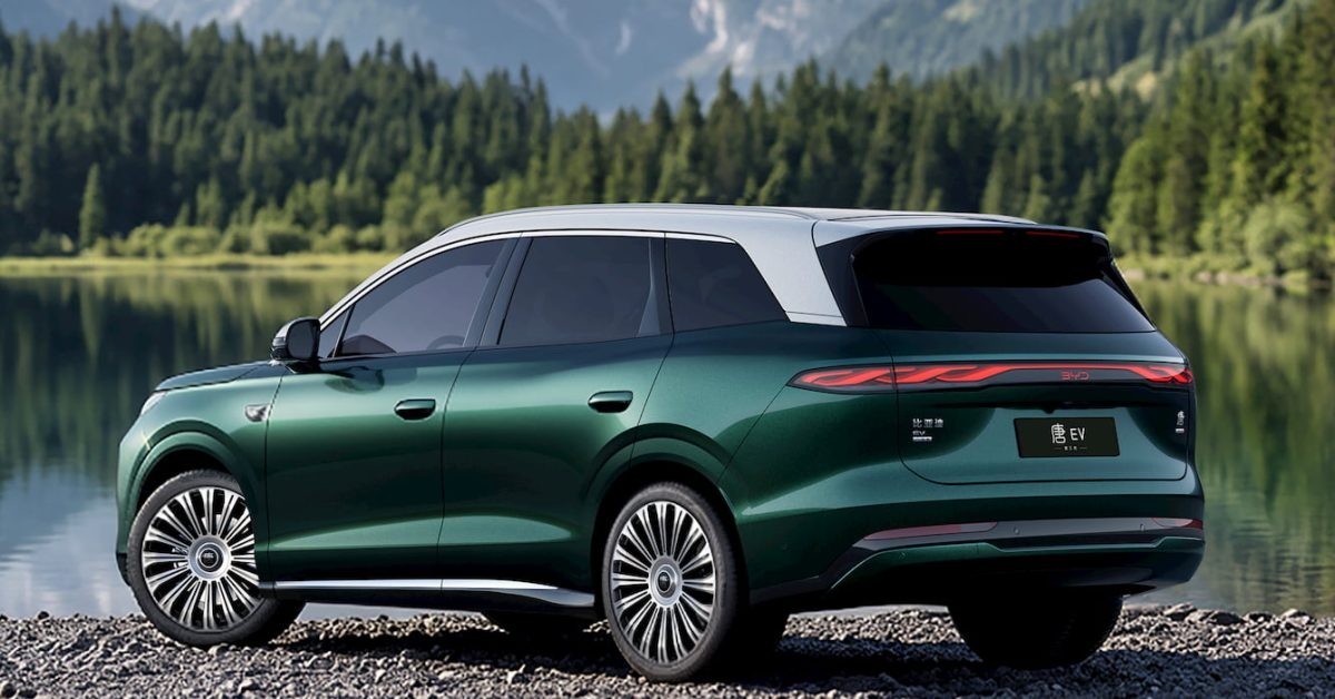 BYD o'zining yangi Tang elektr krossoveri interyerini namoyish etdi