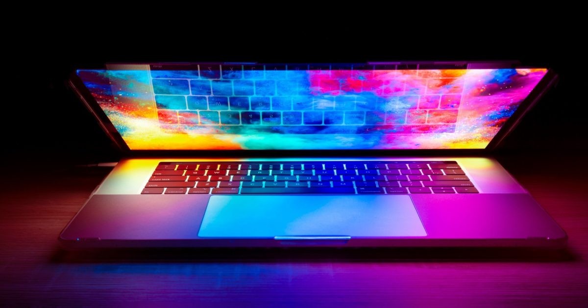Yangi OLED MacBook Pro yanada yengil dizaynga ega bo'ladi