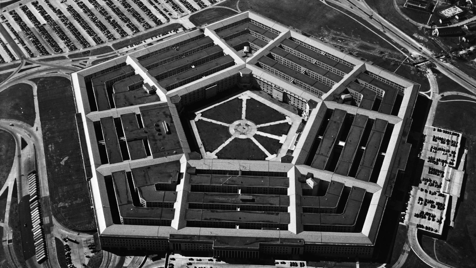 Pentagon kadrlar bazasiga uyushtirilgan kiberhujum oqibatida 3 milliondan ortiq shaxsiy ma'lumotlar o'g'irlandi